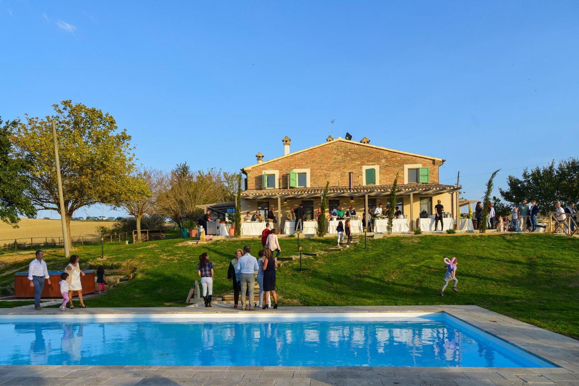 Le Maracla Country House Iesi Exterior photo