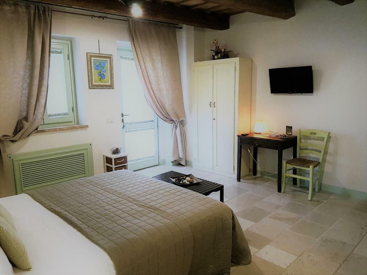 Le Maracla Country House Iesi Exterior photo